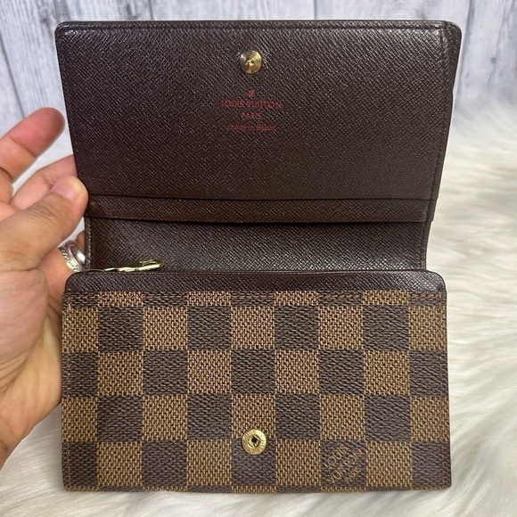 LOUIS VUITTON zip medium wallet in damier ebene - Picture 8 of 17